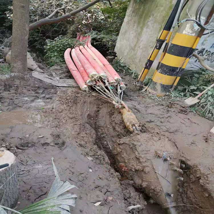 岳麓拖拉管